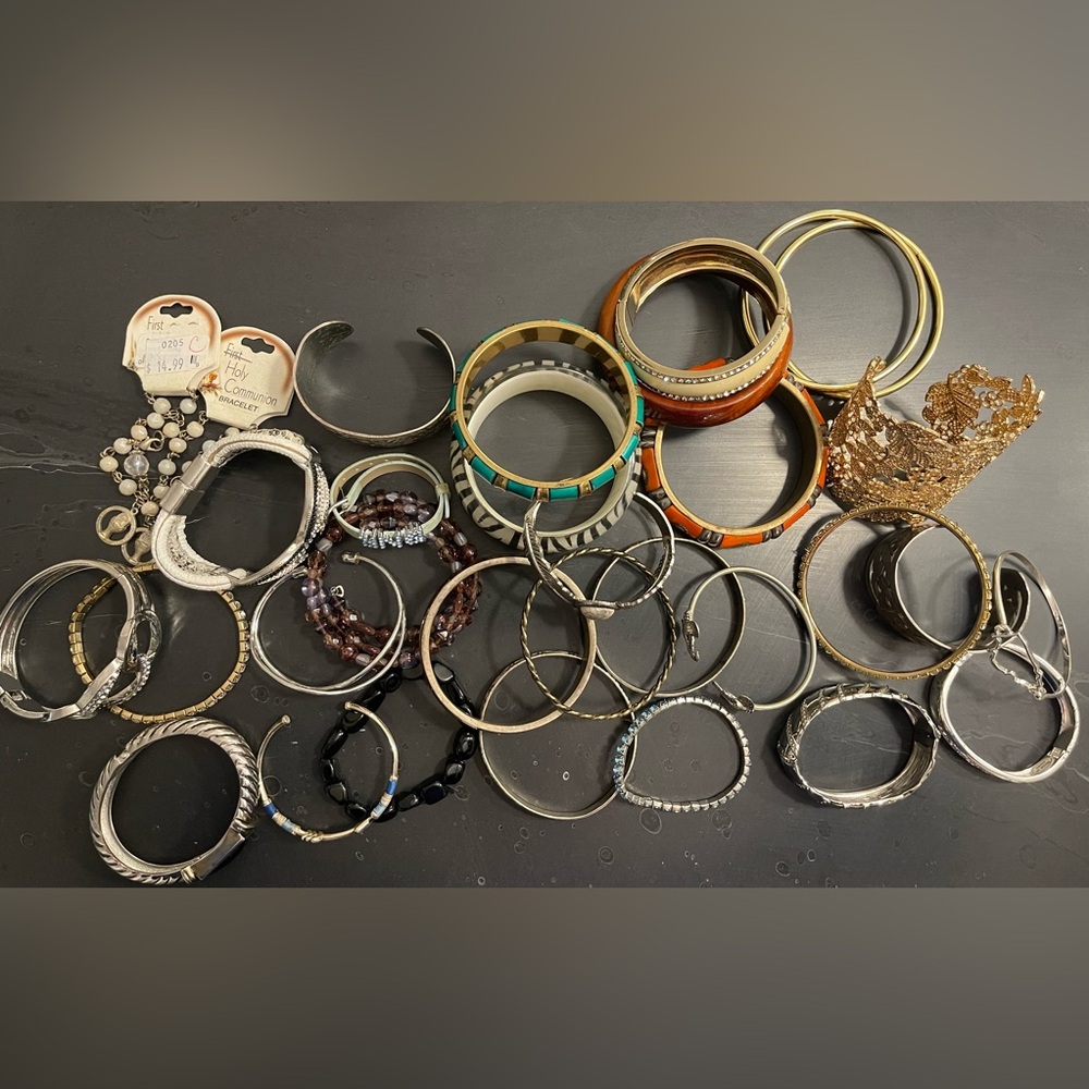 Bracelet/bangle lot get what you see.